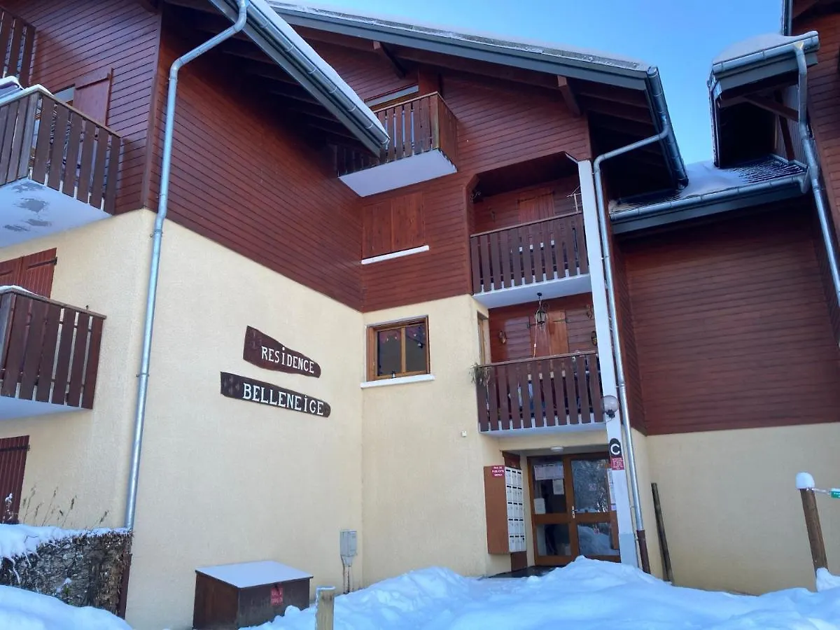 Appartement 2 Pieces Pieds Des Pistes Terrasse Face A La Montagne بيرنيكس 0*,  فرنسا