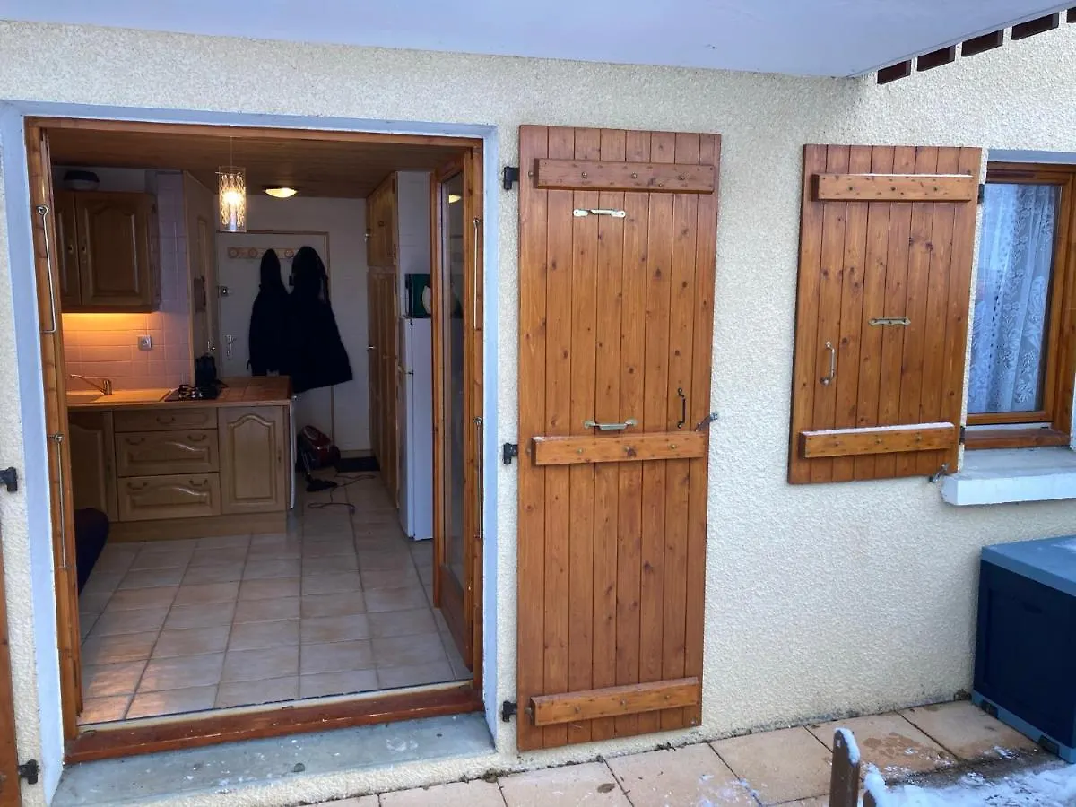شقة Appartement 2 Pieces Pieds Des Pistes Terrasse Face A La Montagne بيرنيكس فرنسا